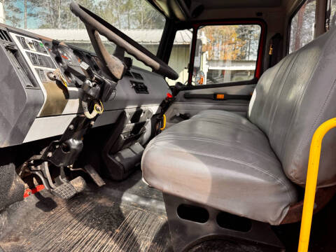 1999 Freightliner FL70