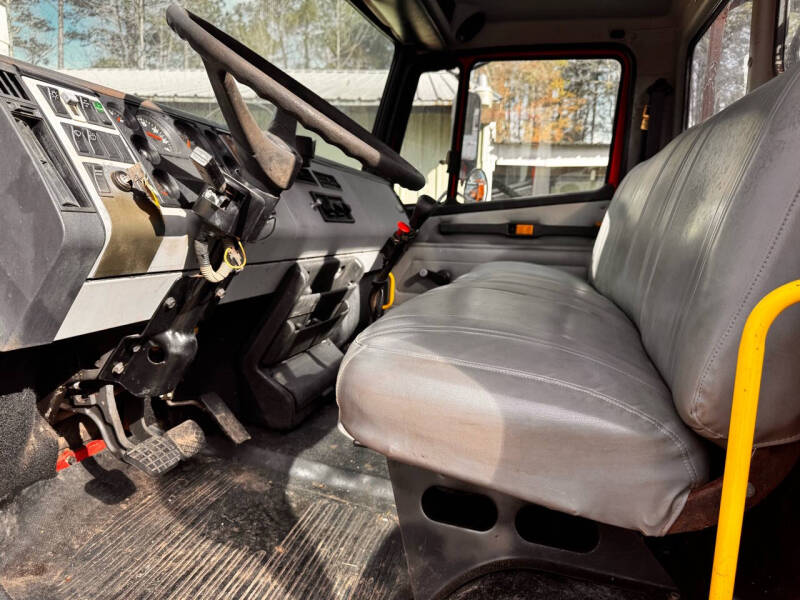 1999 Freightliner FL70