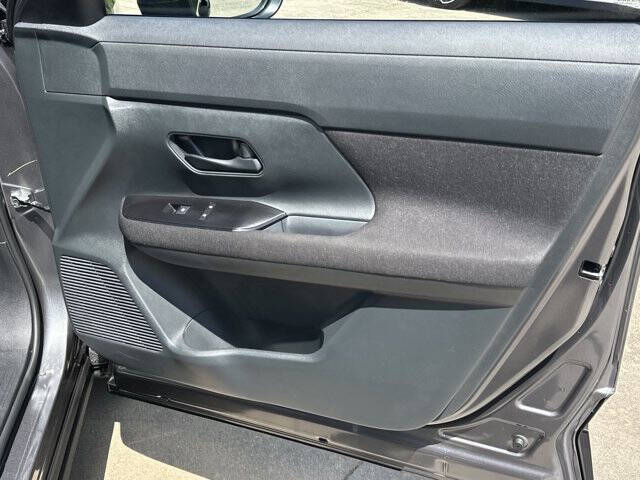 2025 Nissan Kicks S