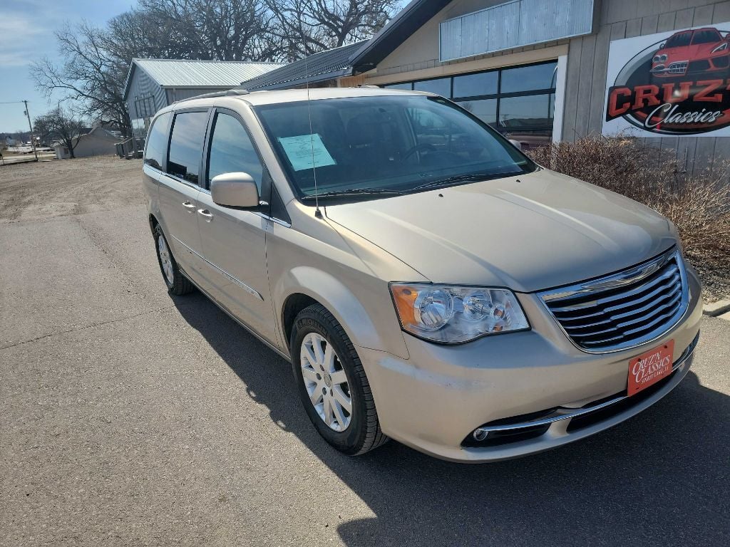 2014 Chrysler Town and Country 56