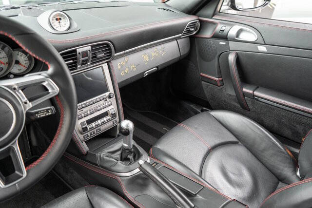 2008 Porsche 911 25