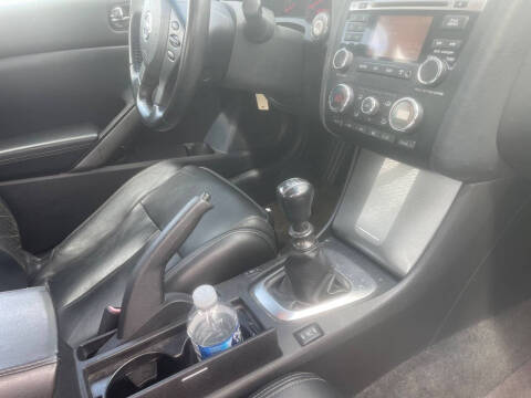 2011 Nissan Altima 3.5 SR