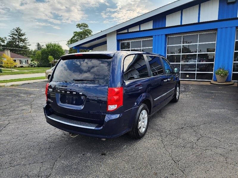 2013 Dodge Grand Caravan SE photo 4