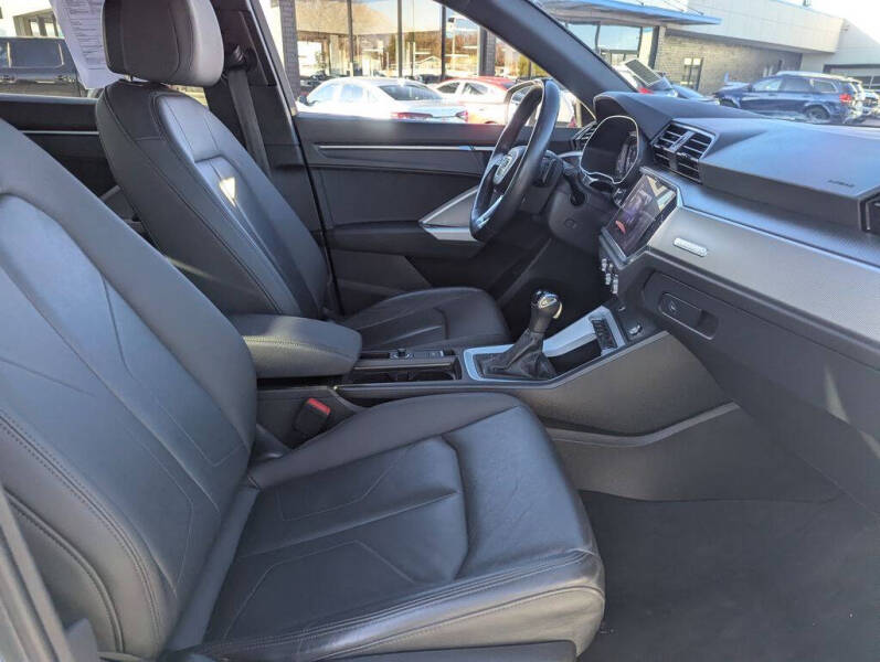 2021 Audi Q3 quattro S line Premium 45 TFSI