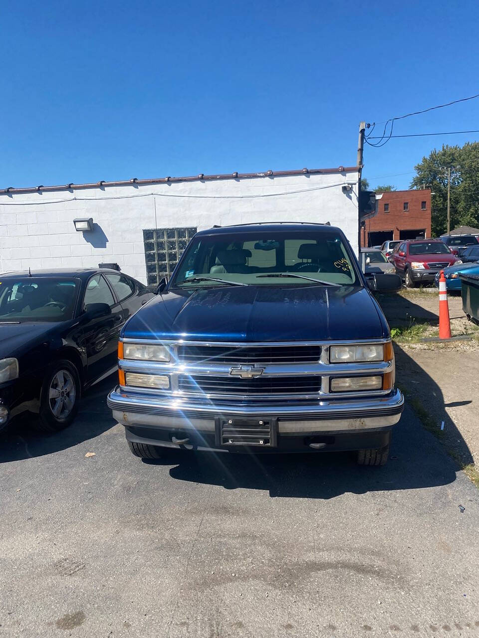 1998 Chevrolet Suburban for sale at Endless auto in Blue Island, IL