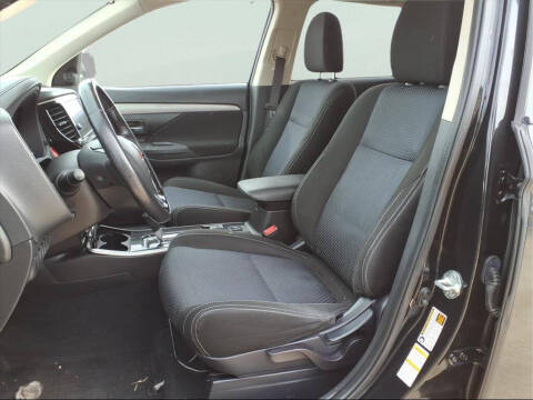 2017 Mitsubishi Outlander SE