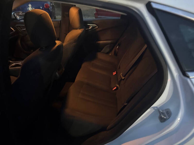 2016 Chrysler 200 Limited