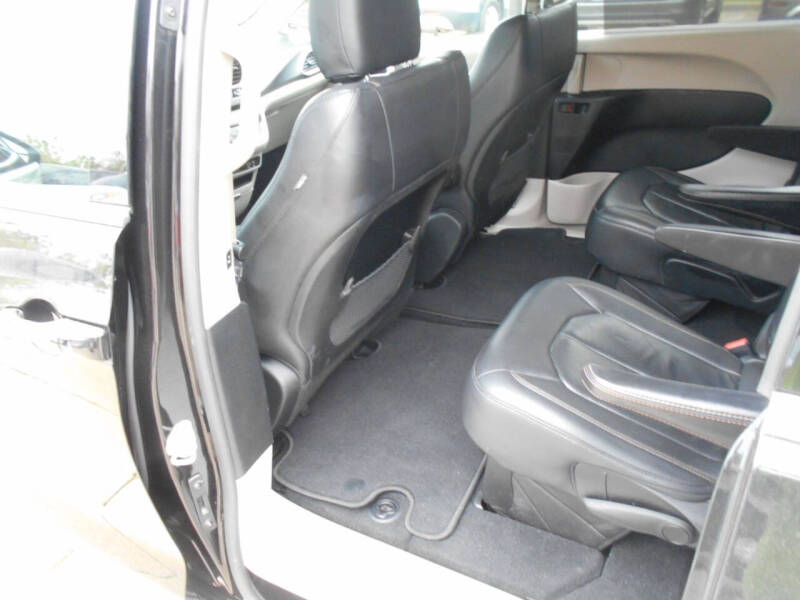 2020 Chrysler Pacifica Touring L