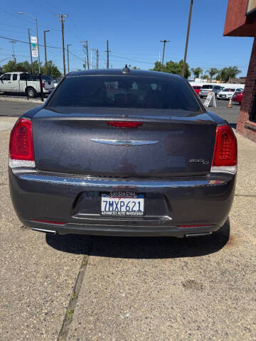 2016 Chrysler 300 C