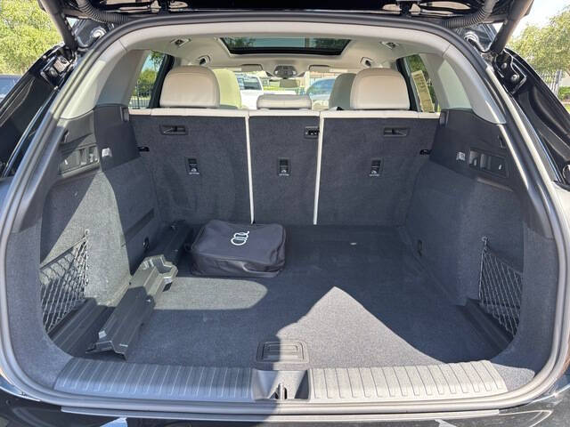 2025 Audi Q6 e-tron 21