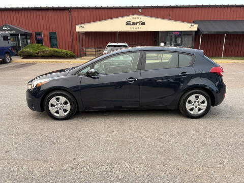 2017 Kia Forte5 LX