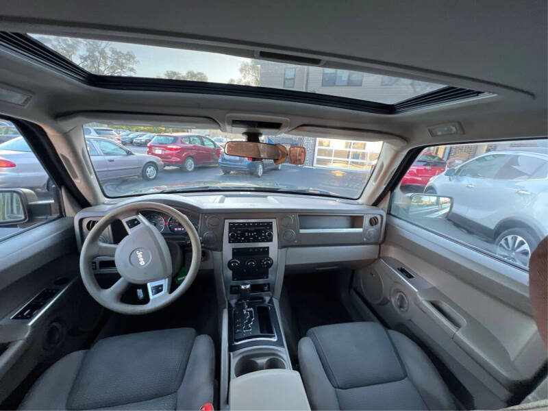 2008 Jeep Commander Sport