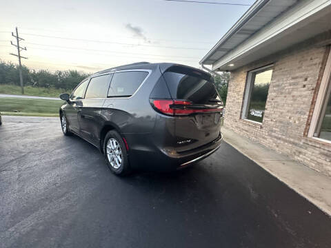 2022 Chrysler Pacifica Touring L