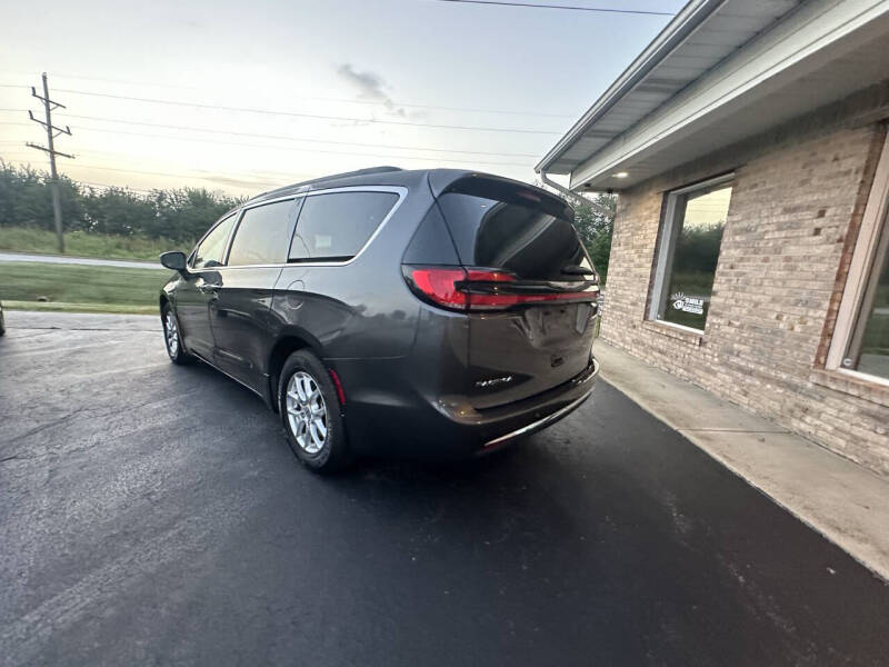 2022 Chrysler Pacifica Touring L