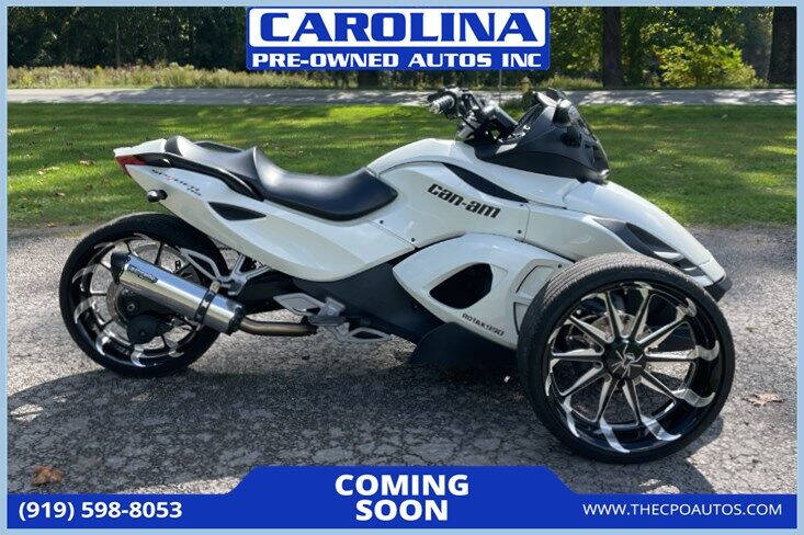 Pre-Owned 2011 Can-Am Spyder RS. 