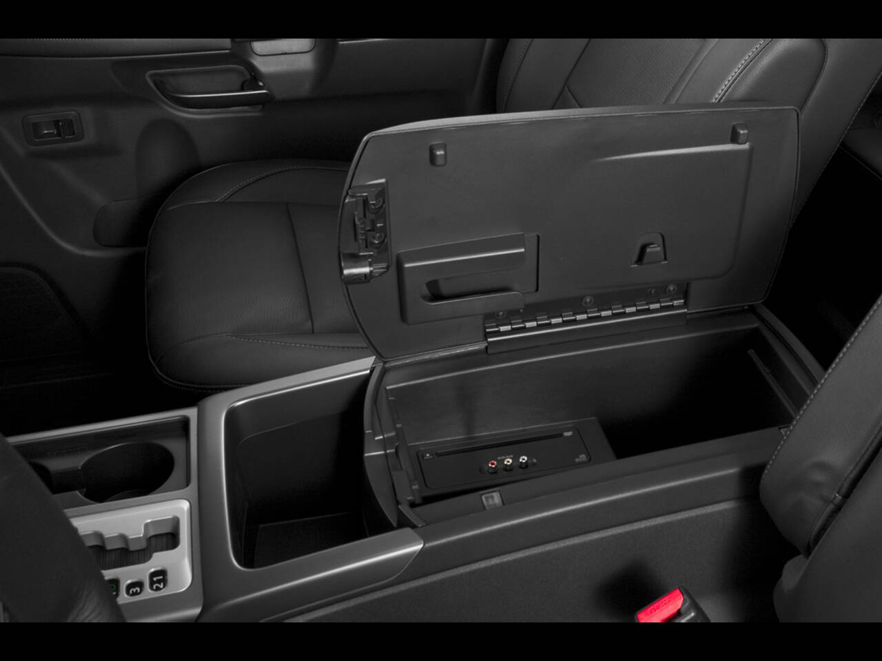 2015 Nissan Armada 12