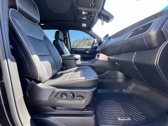 2023 GMC Yukon XL SLT
