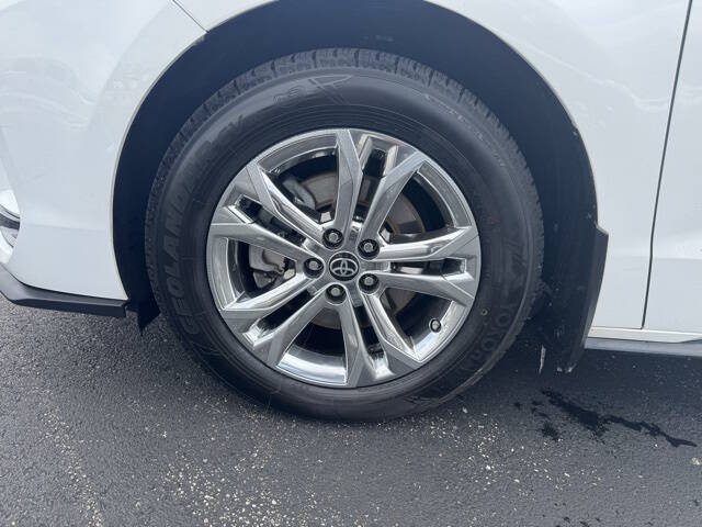 2022 Toyota Sienna XSE 7-Passenger