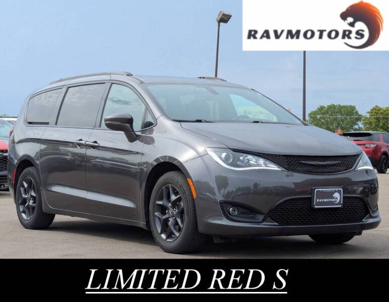 2020 Chrysler Pacifica Limited Red S