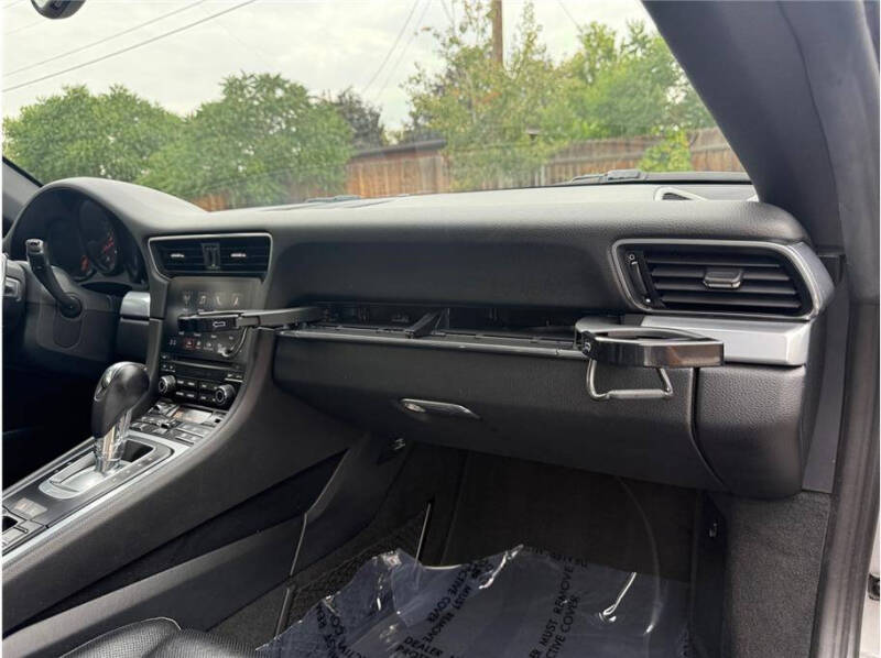 2017 Porsche 911 Carrera