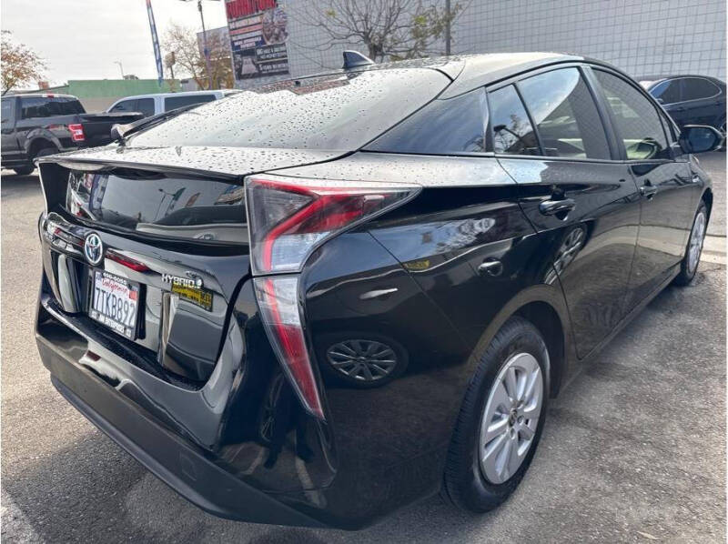 2016 Toyota Prius Two