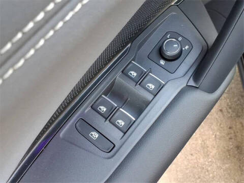 2025 Volkswagen Tiguan SE