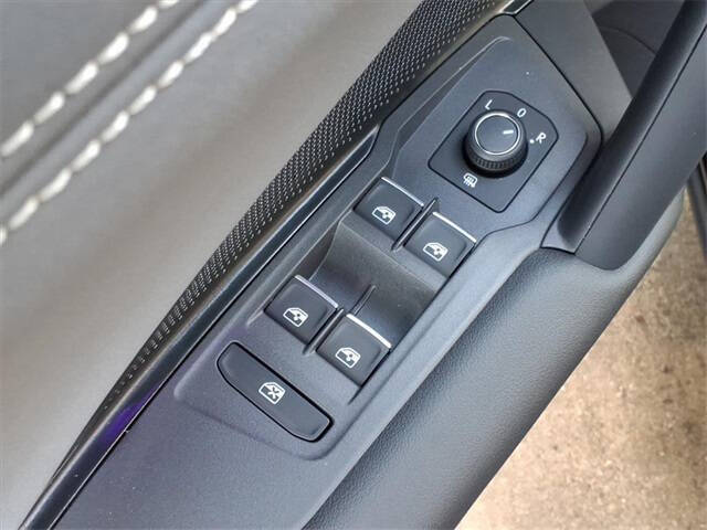 2025 Volkswagen Tiguan SE