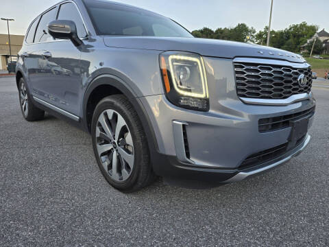 2020 Kia Telluride for sale at In & Out Used Auto Sales in Bluefield WV