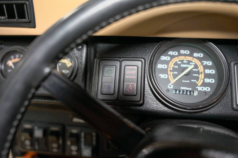 1998 AM General Hummer Hard Top