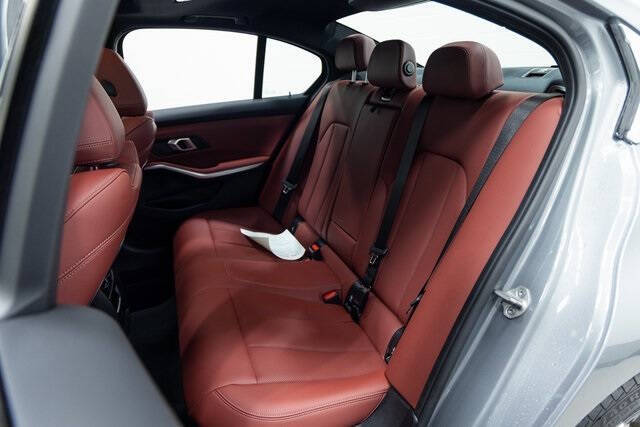 2025 BMW 3 Series 330i xDrive