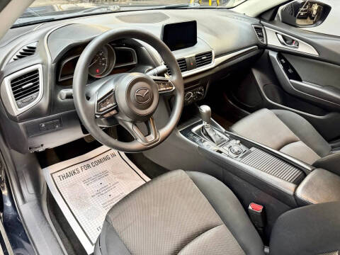 2017 Mazda MAZDA3 Sport