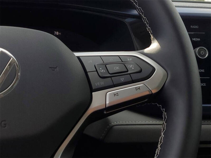 2024 Volkswagen Taos SE 4Motion