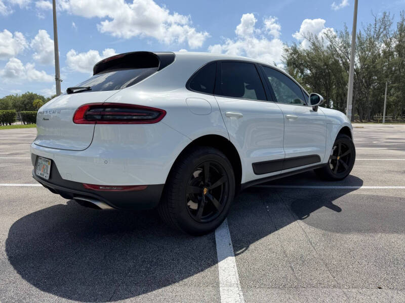 2017 Porsche Macan