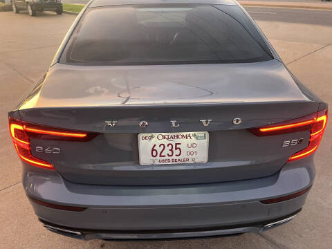 2022 Volvo S60 B5 Momentum