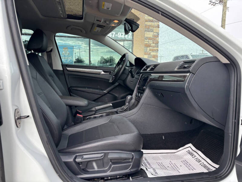 2016 Volkswagen Passat 1.8T SE