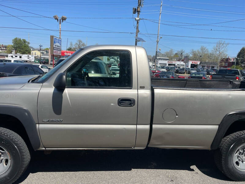 2000 Chevrolet Silverado BASE photo 3