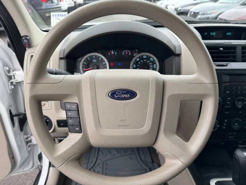 2011 Ford Escape XLS