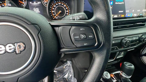 2024 Jeep Gladiator Sport