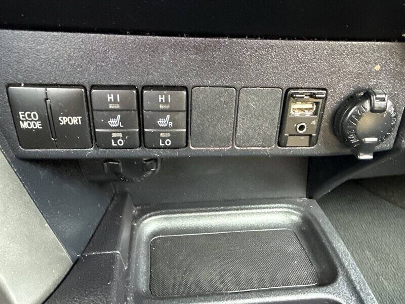 2017 Toyota RAV4 SE