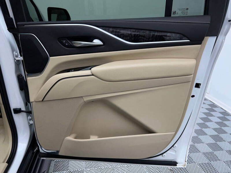 2023 Cadillac Escalade ESV Premium Luxury