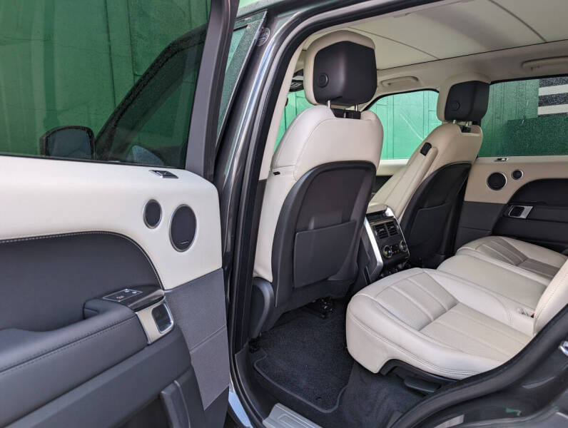 2022 Land Rover Range Rover Sport HSE Silver Edition