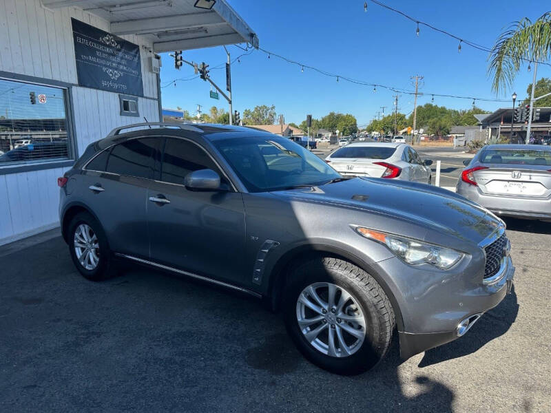 2017 Infiniti QX70
