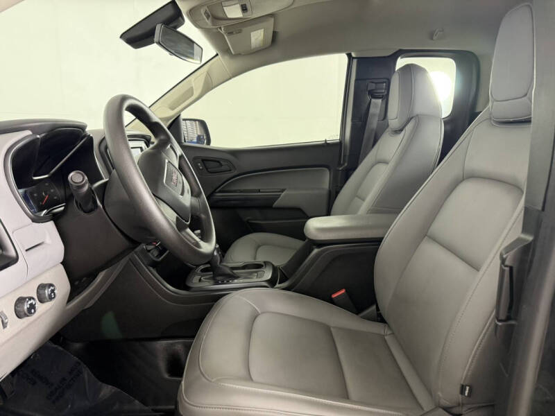 2022 GMC Canyon Elevation Standard