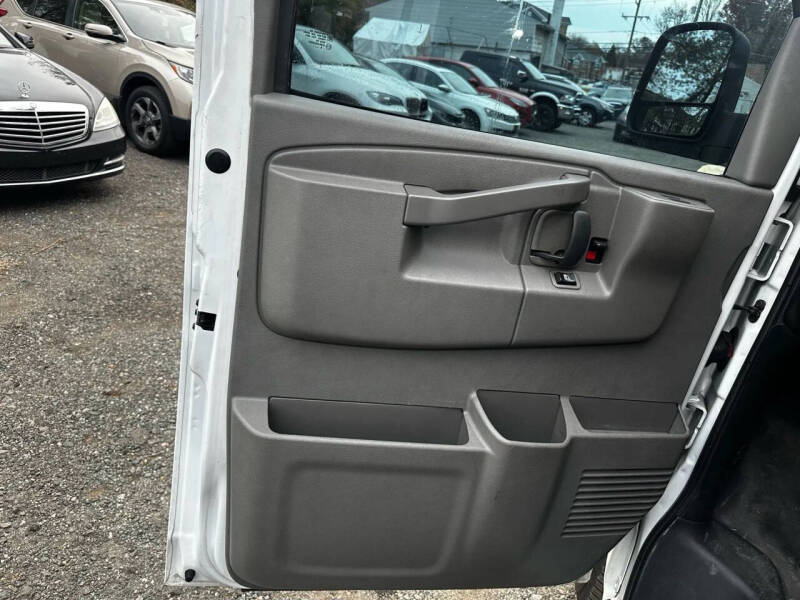 2017 Chevrolet Express 2500