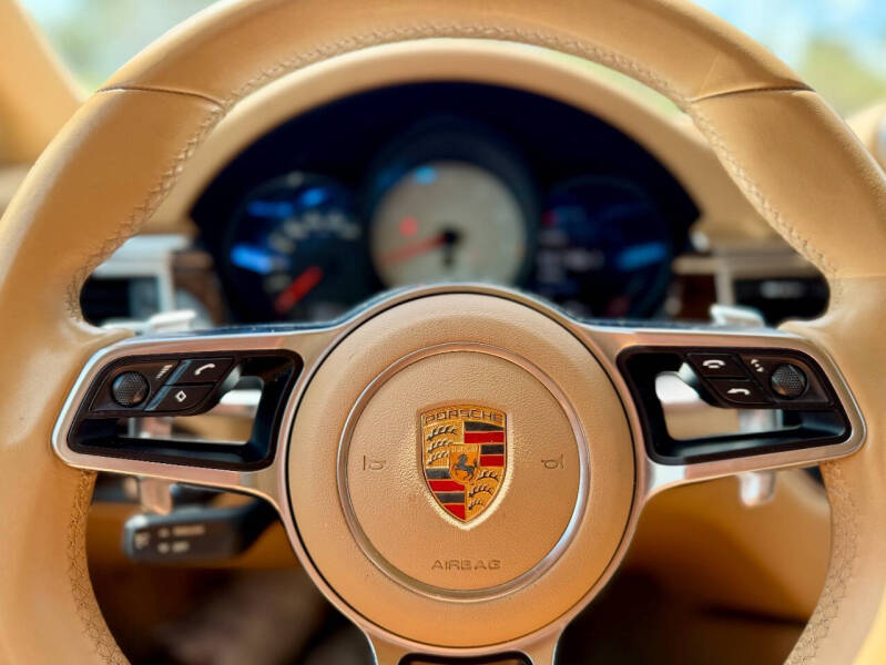 2015 Porsche Macan S