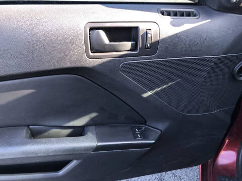 2014 Ford Mustang V6