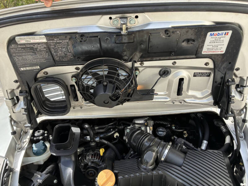 2000 Porsche 911 Carrera