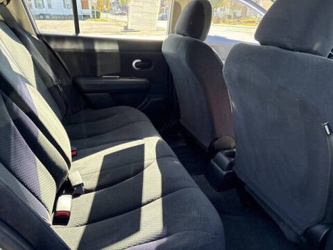 2011 Nissan Versa 1.8 S