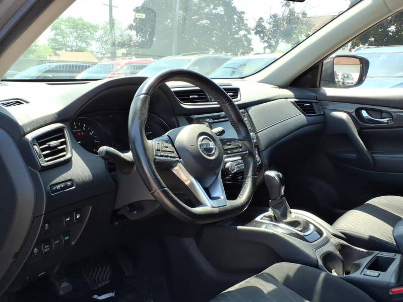 2018 Nissan Rogue SV