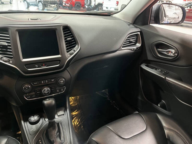 2019 Jeep Cherokee Trailhawk